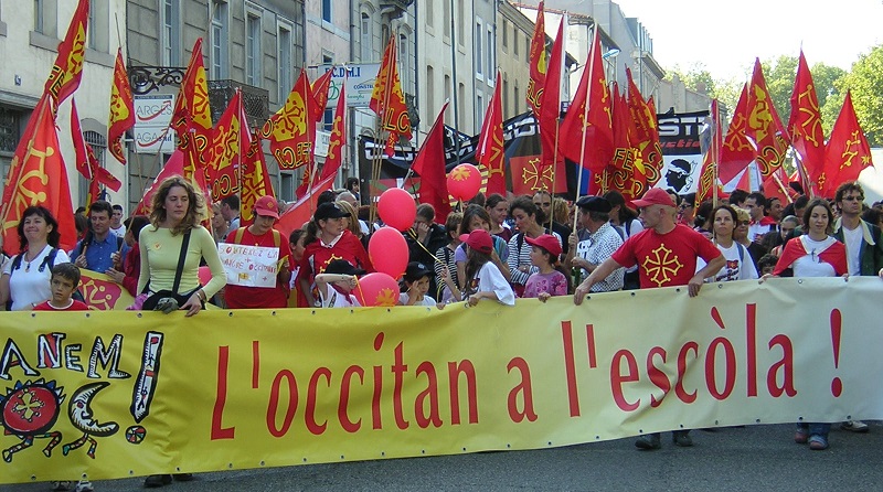 Sauvem l’occitan dins l’ensenhament!