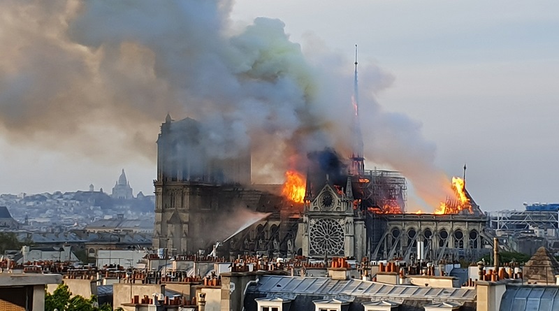 Patrimòni: avisatz lo massacre de la lenga occitana, agachetz pas sonque lo fuòc de Notre-Dame de París